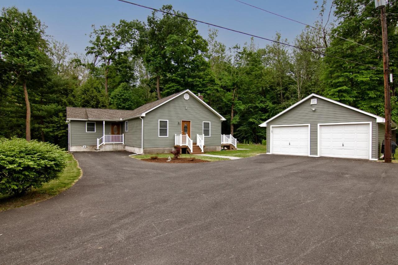 Cabin By The Creek With Private Creek Access Tannersville Exterior photo