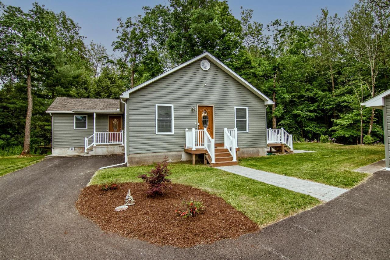 Cabin By The Creek With Private Creek Access Tannersville Exterior photo